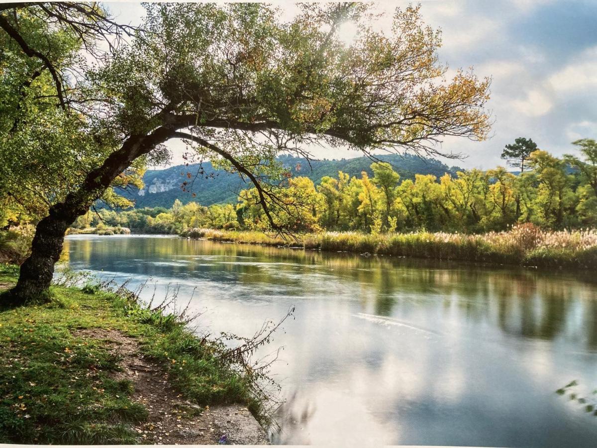 T2 Classé 2* calme au coeur du village provençale Gréoux-les-Bains Esterno foto